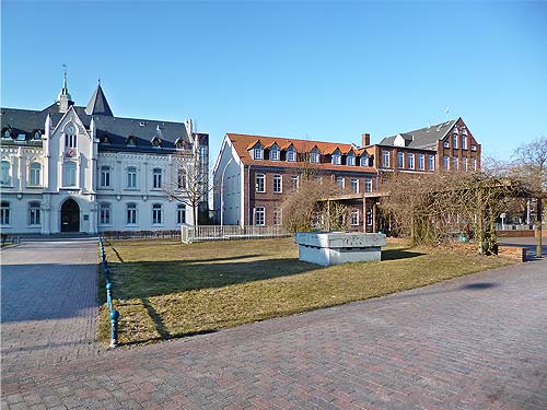 „Eiserne Front“ am Leher Neumarkt