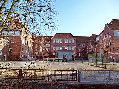 Pestalozzischule – Gründungsort der SPD 1945, Wiener Straße